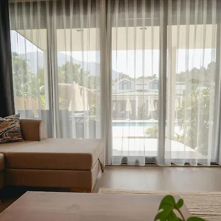 Meta Homes - 2 -