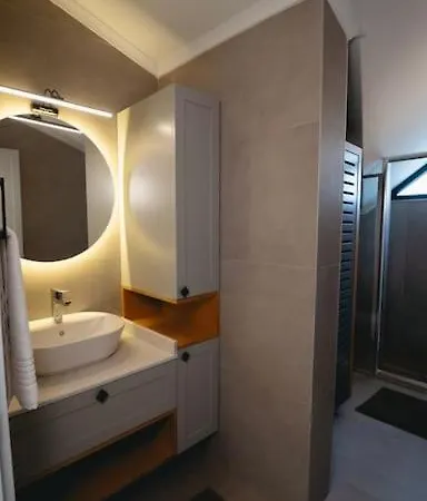 Meta Homes - 2 -